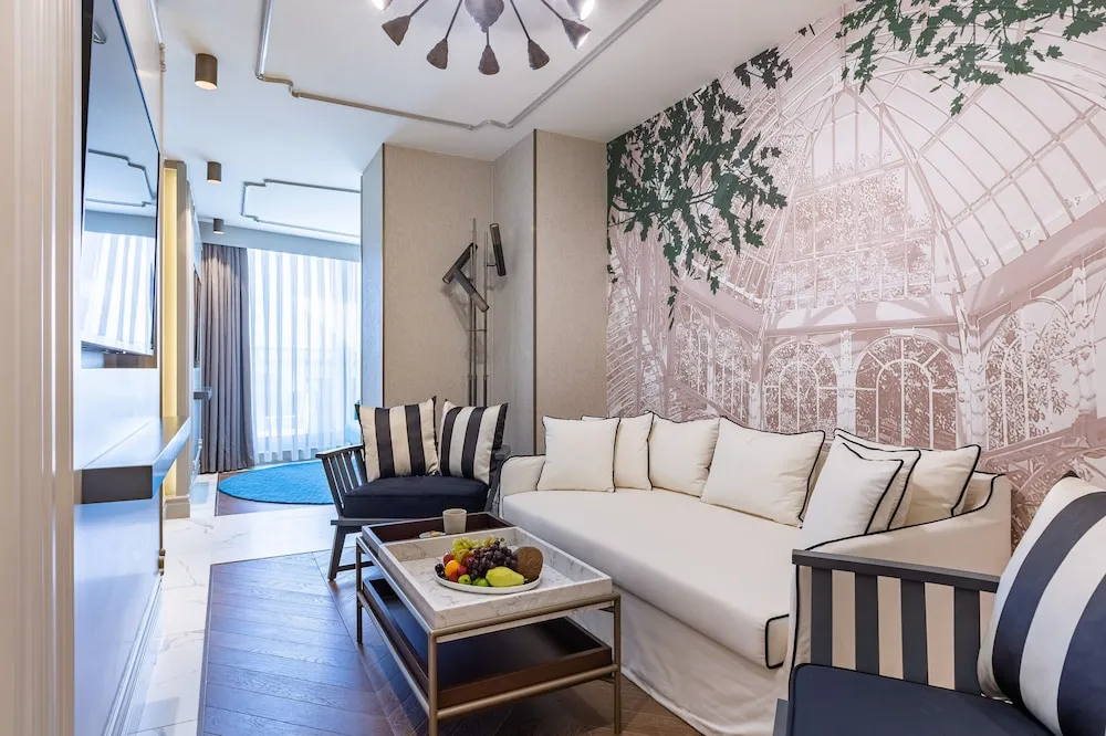 Junior Suite with Terrace & Bathtub
