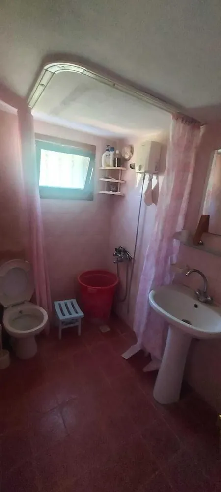 Deniz ve Orman Manzarali Bagimsiz Ev