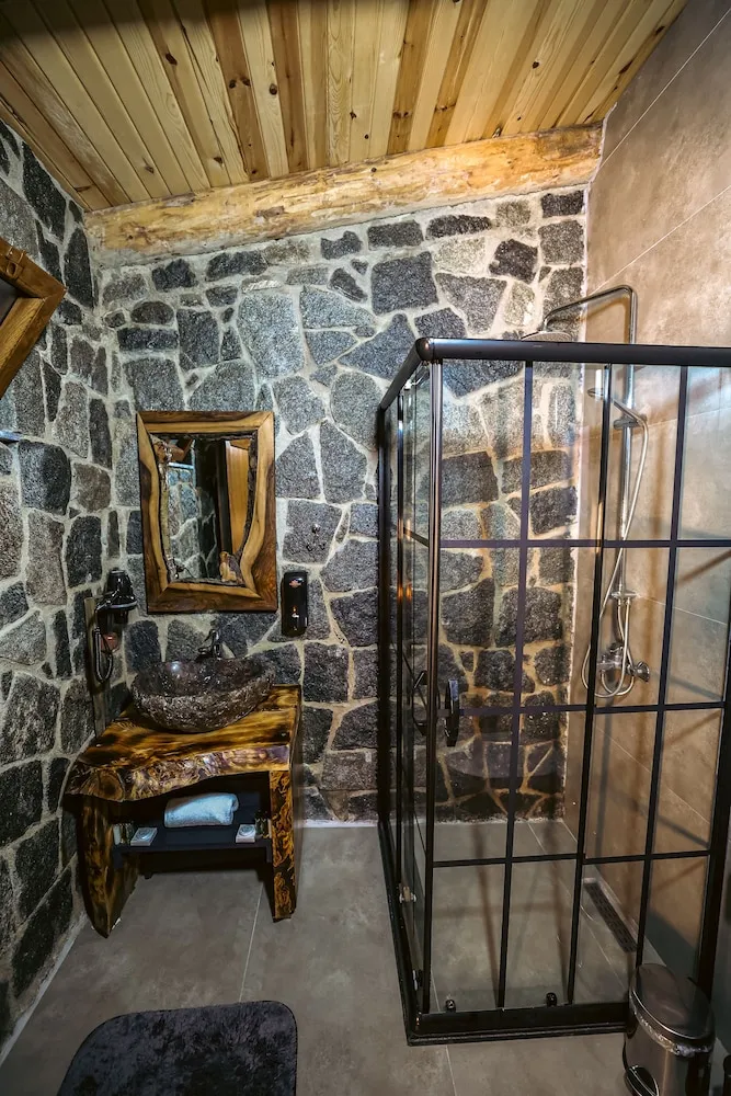 STONE HOUSE