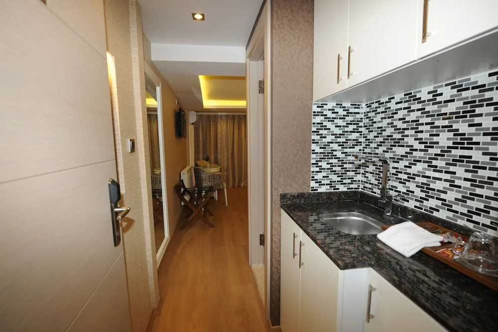 Deluxe Tek Büyük Yataklı Oda
