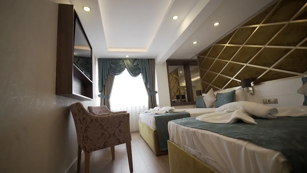 Standard Üç Kişilik Oda, Şehir Manzaralı