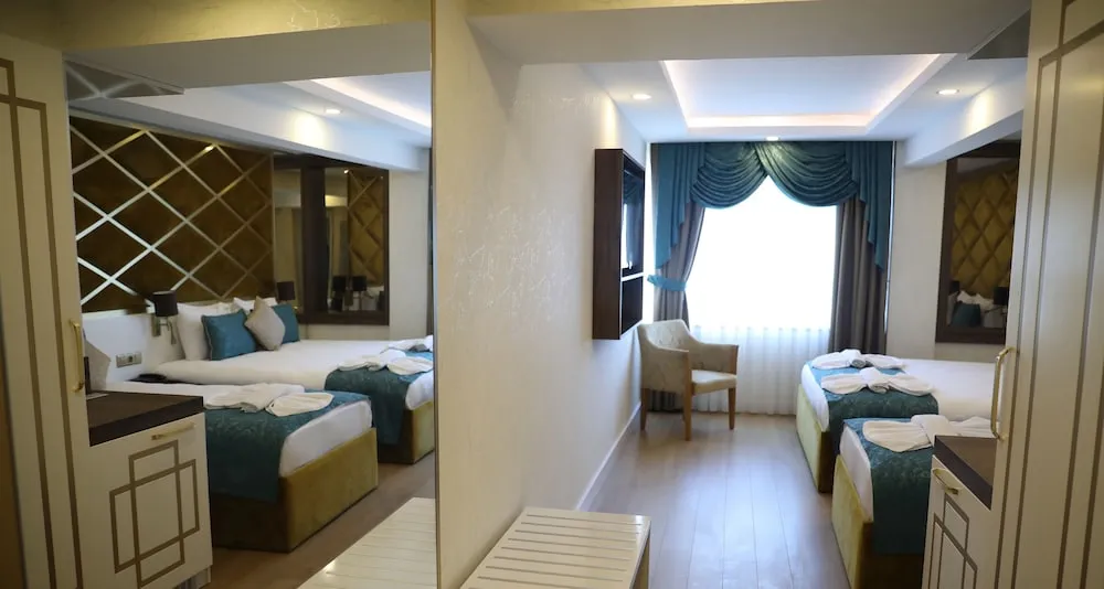 Standard Üç Kişilik Oda, Şehir Manzaralı