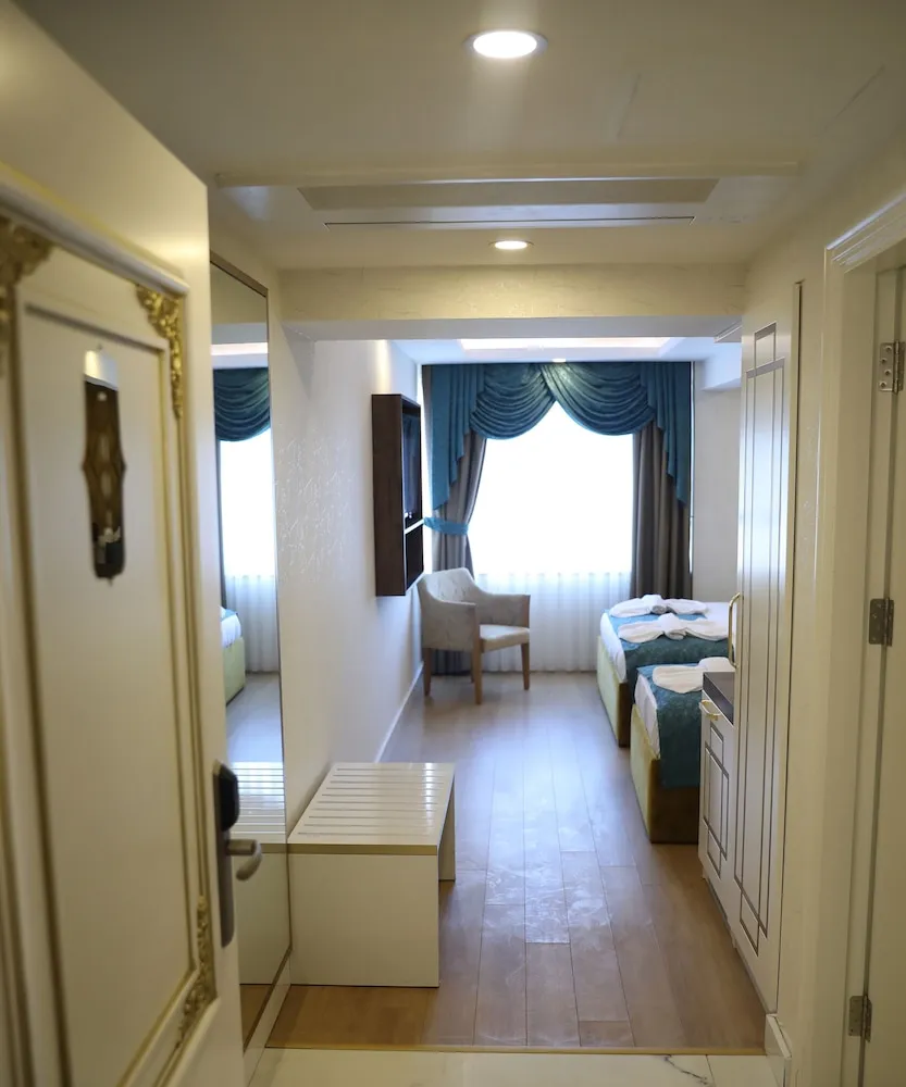 Standard Üç Kişilik Oda, Şehir Manzaralı