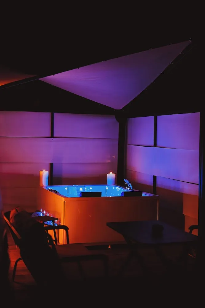 Premium Çadır, Sıcak Su Küveti