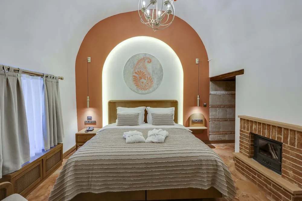 Luxury Oda