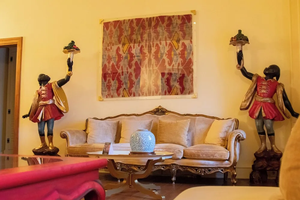 One Bedroom Royal Suite