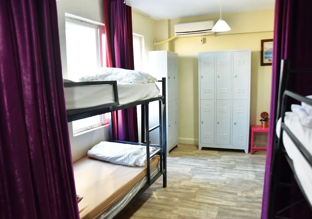 Basic Shared Dormitory, Mixed Dorm