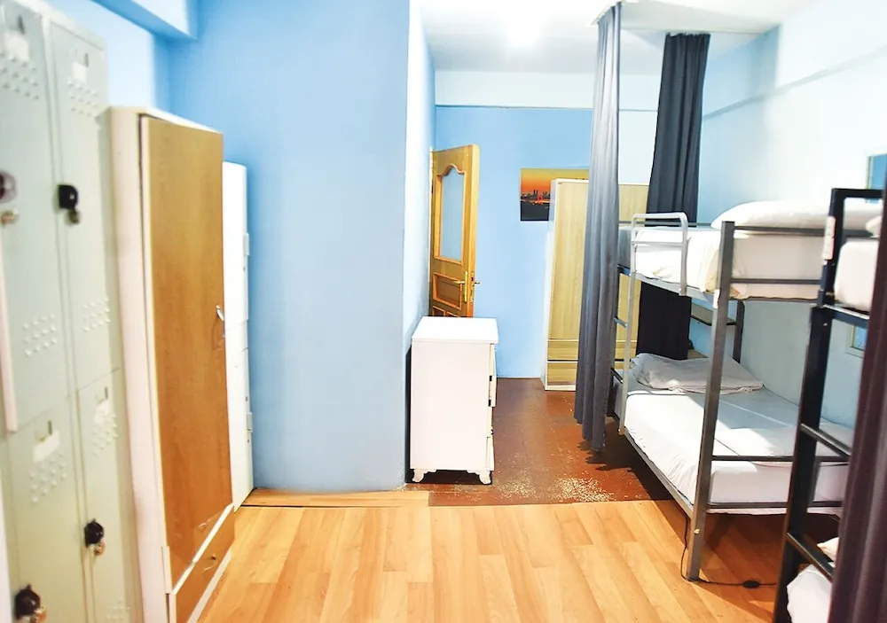 Basic Shared Dormitory, Mixed Dorm