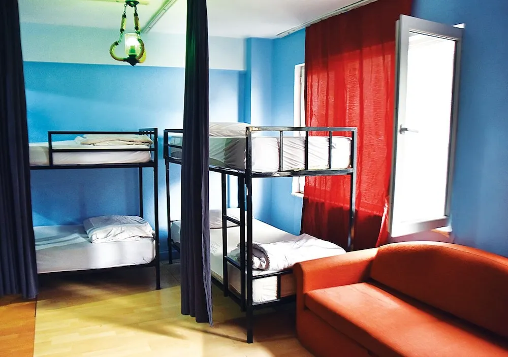 Basic Shared Dormitory, Mixed Dorm