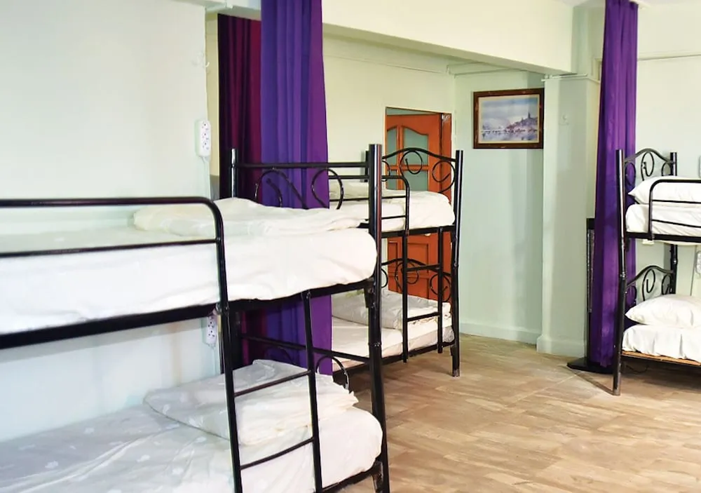 Basic Shared Dormitory, Mixed Dorm