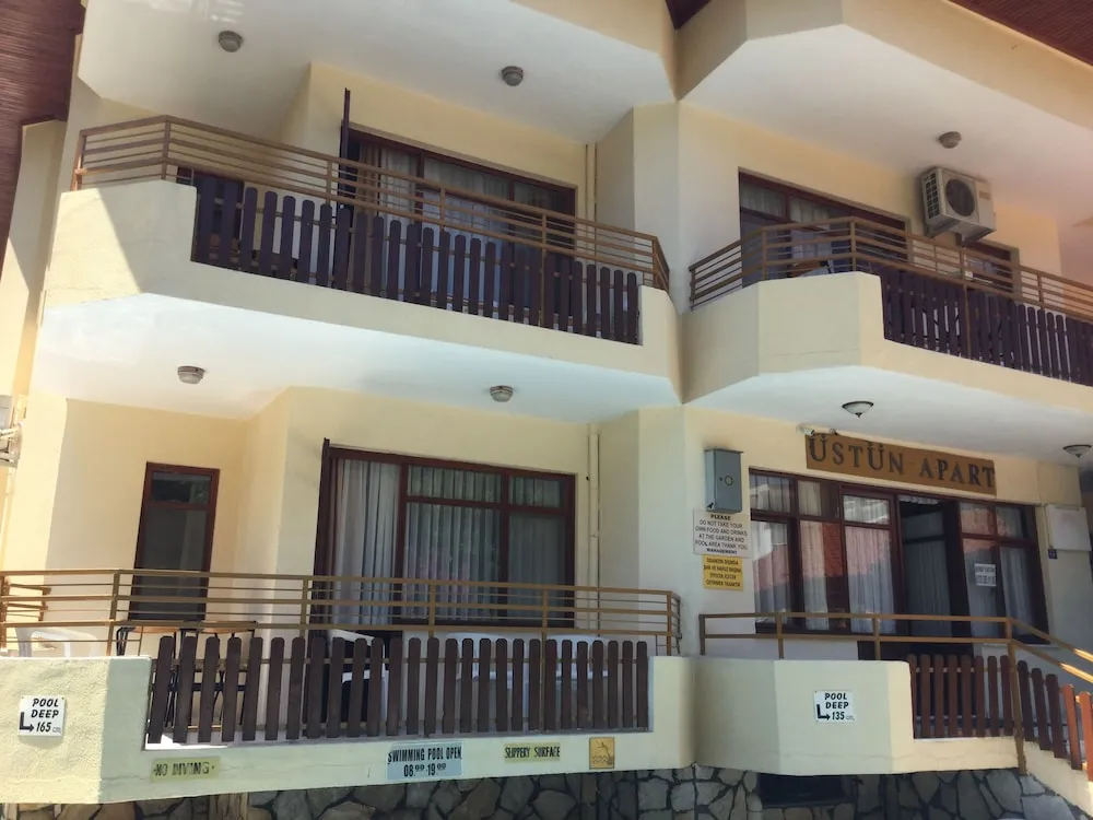 Konaklama yerinin ön cephesi