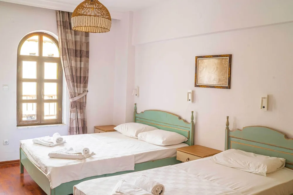 Standard Üç Kişilik Oda, Dağ Manzaralı, Denize Sıfır