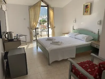 Diplomat Hotel