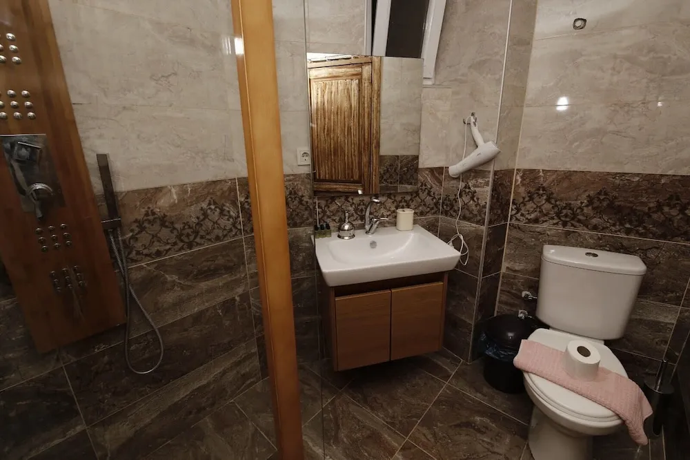 Family Apartment No 4 (150 Meters Away)