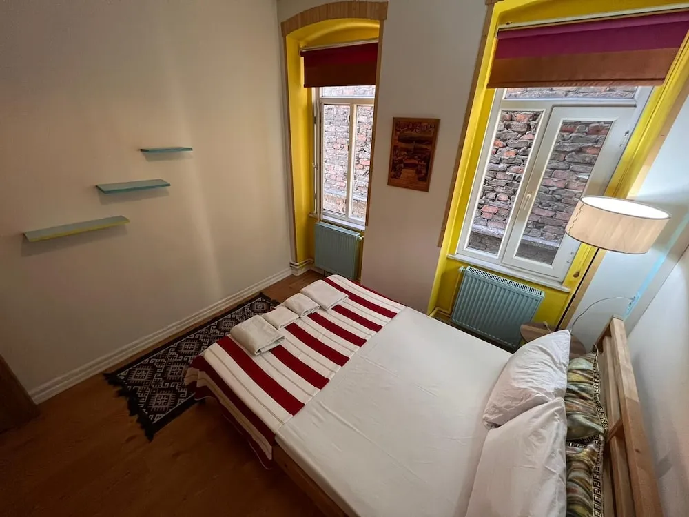 Family Apartment No 3 (150 Meters Away)