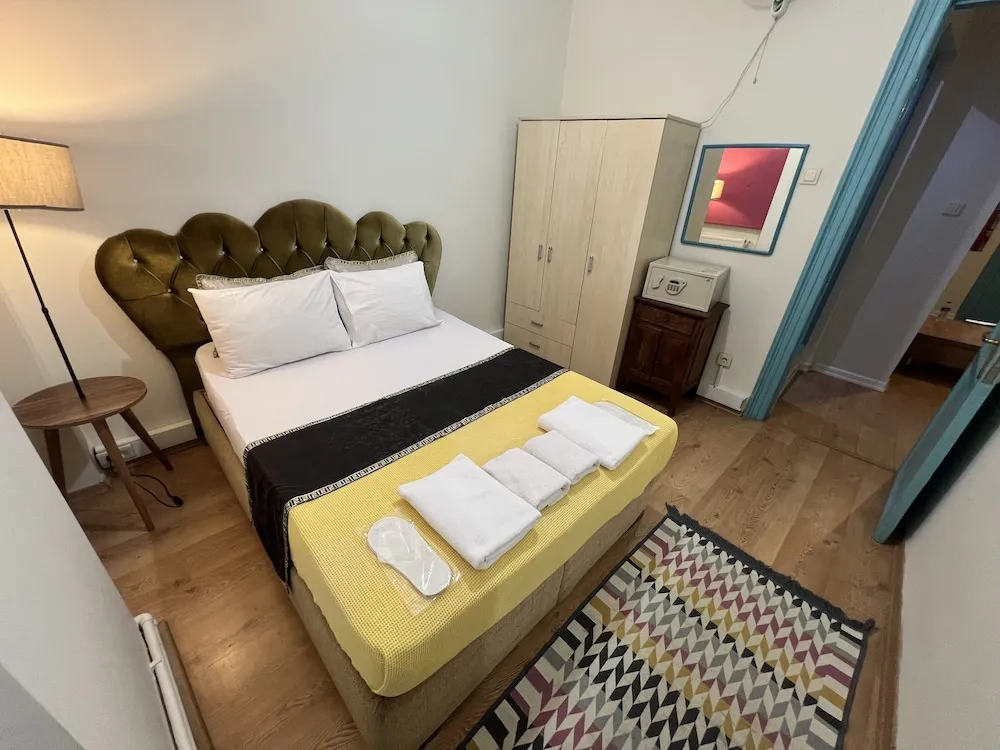 Family Apartment No 2 (150 Meters Away)
