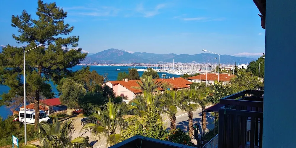 Deluxe Tek Büyük Yataklı Oda, 1 Çift Kişilik Yatak, Balkon, Deniz Manzaralı