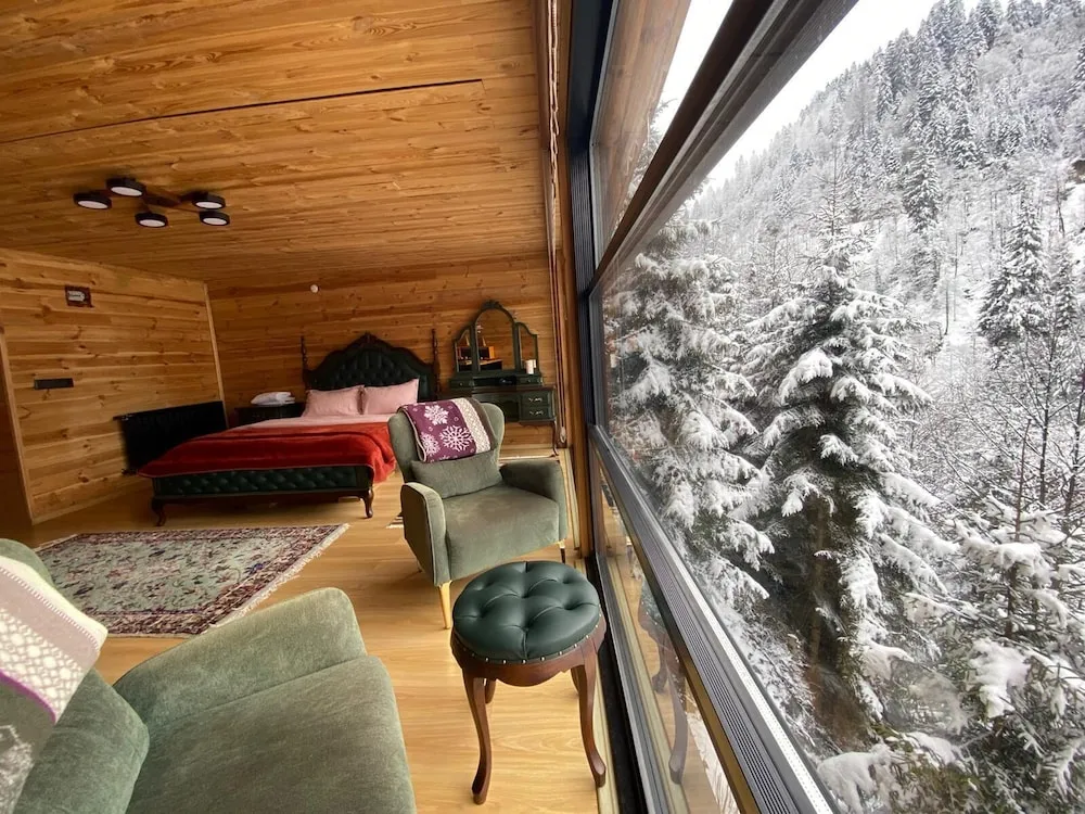 Honeymoon Oda, Dağ Manzaralı