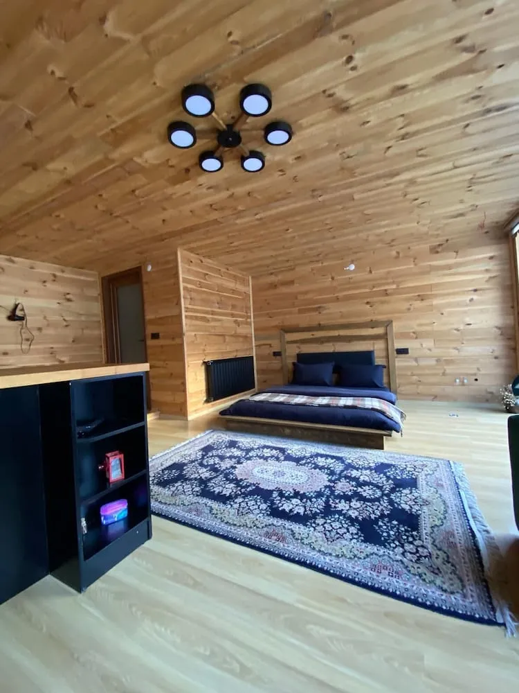 Honeymoon Oda, Dağ Manzaralı