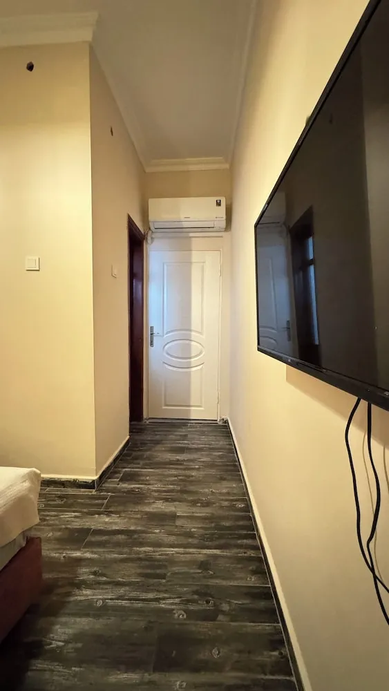 Basic Tek Büyük Yataklı Oda