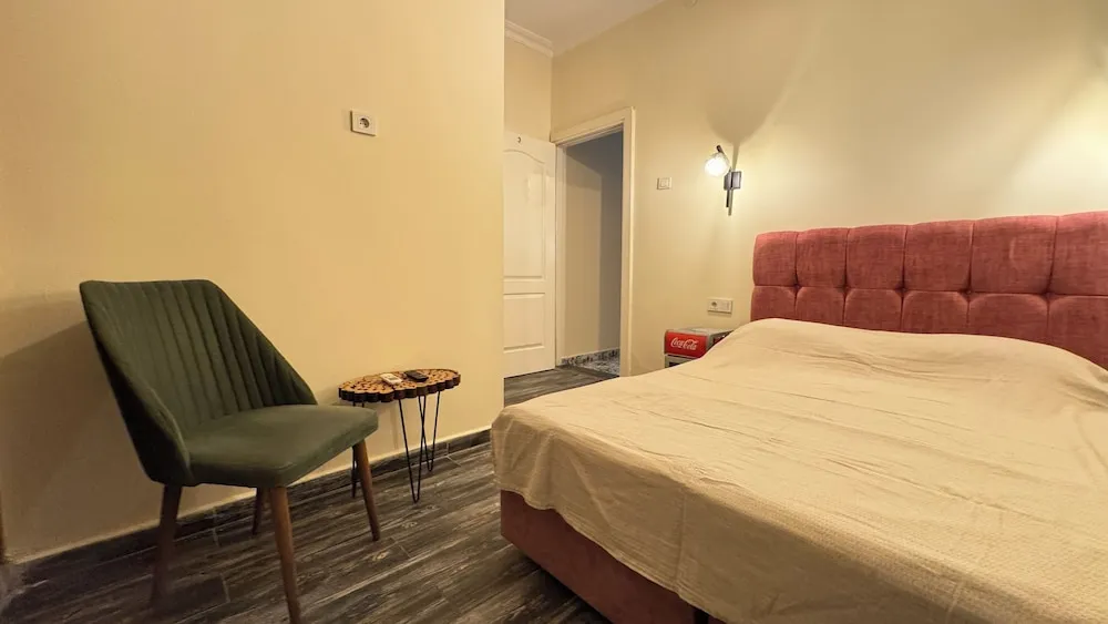 Grand Tek Büyük Yataklı Oda