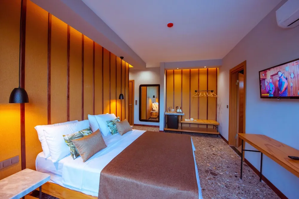 Honeymoon Oda, 1 Çift Kişilik Yatak, Sıcak Su Küveti, Havuz Kenarı