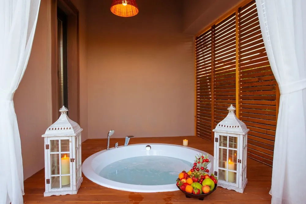 Honeymoon Oda, 1 Çift Kişilik Yatak, Sıcak Su Küveti, Havuz Kenarı
