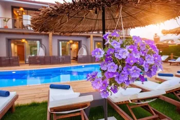 Arwen Hotel