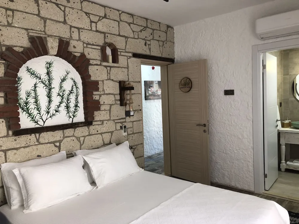 Standard Tek Büyük veya İki Ayrı Yataklı Oda
