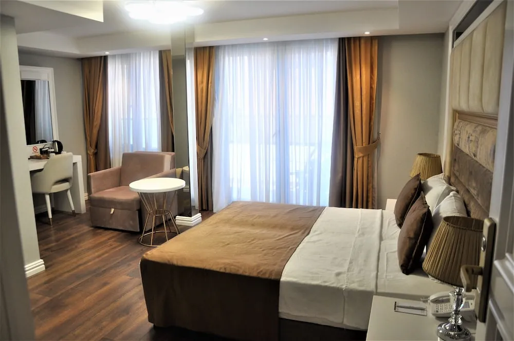 Superior Triple Room with Balcony