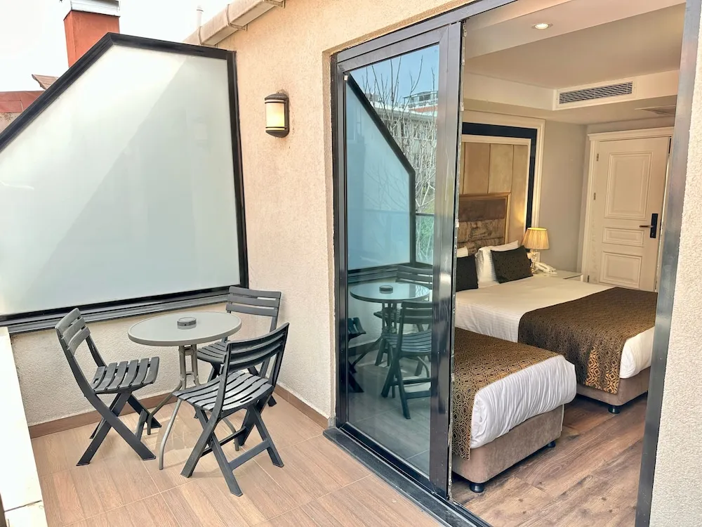 Superior Triple Room with Balcony