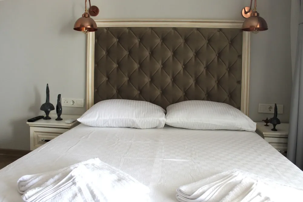 Classic Tek Büyük Yataklı Oda