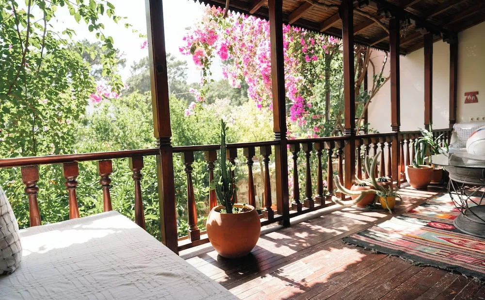 Standard Tek Büyük veya İki Ayrı Yataklı Oda, Bahçe Manzaralı