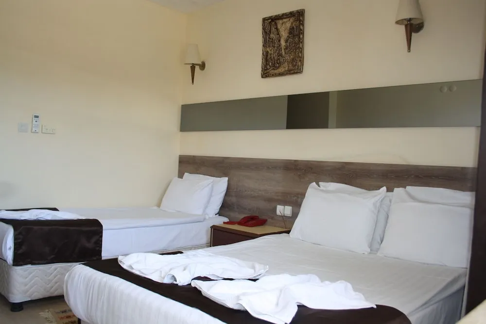 Deluxe Tek Büyük veya İki Ayrı Yataklı Oda, Sıcak Su Küveti
