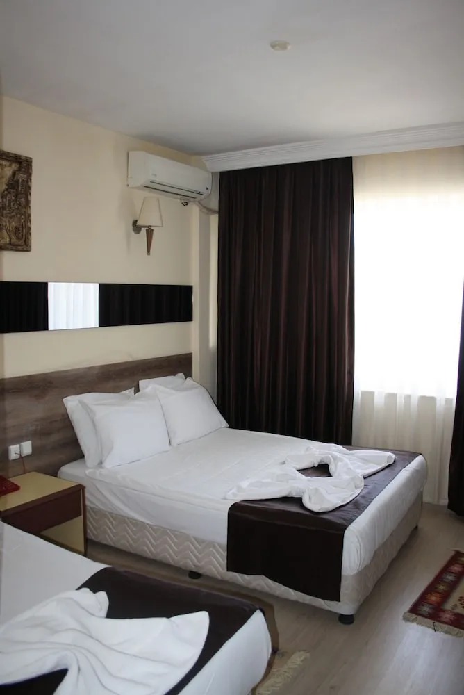 Deluxe Tek Büyük veya İki Ayrı Yataklı Oda, Sıcak Su Küveti