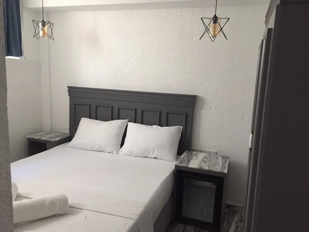 Standard Tek Büyük Yataklı Oda