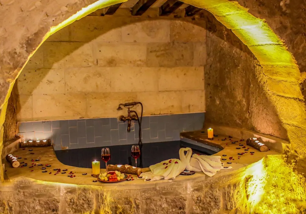 Romantic Oda (Defne)