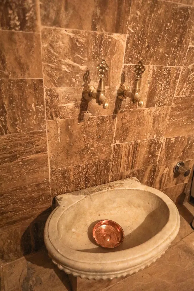 Romantic Tek Büyük Yataklı Oda (Sureyya)