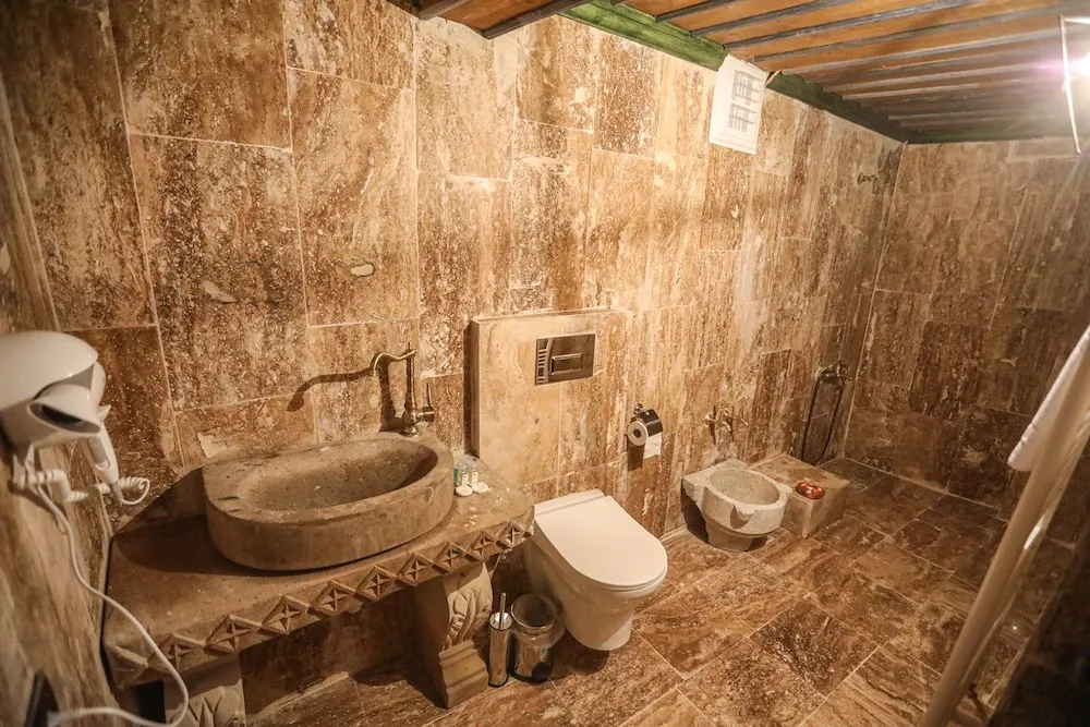 Deluxe Tek Büyük Yataklı Oda (Duru)