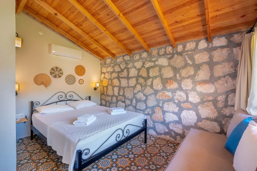 Comfort Tek Büyük Yataklı Oda