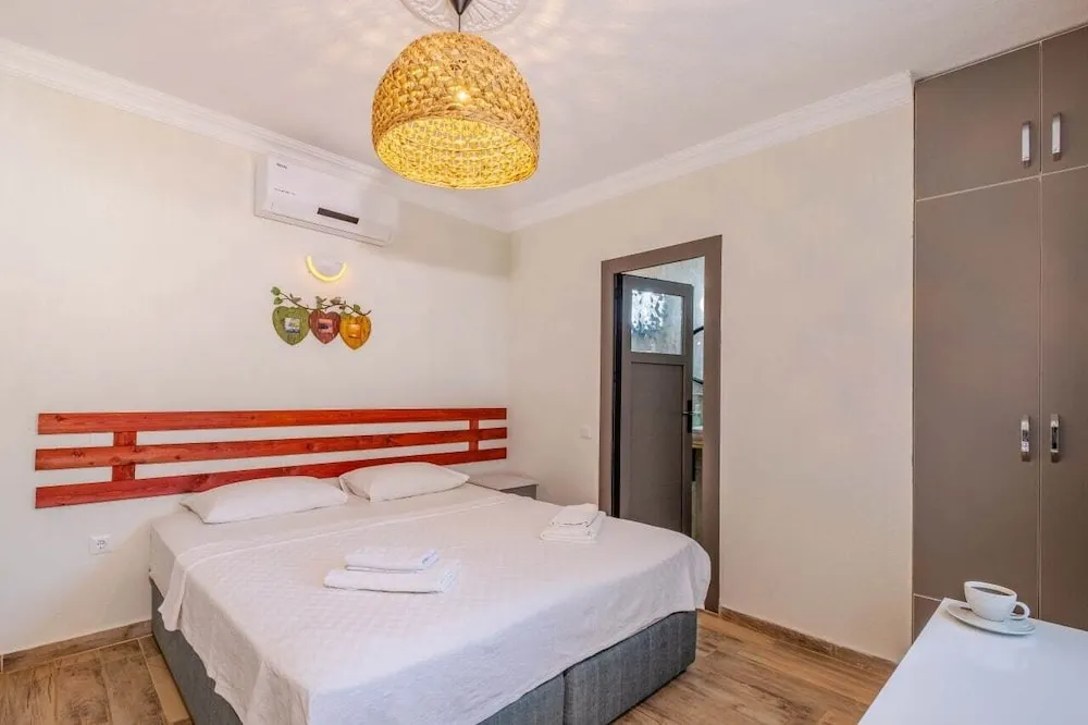 Standard Tek Büyük veya İki Ayrı Yataklı Oda