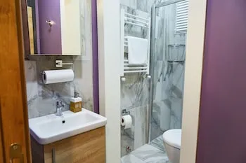 No.: 8, Galata