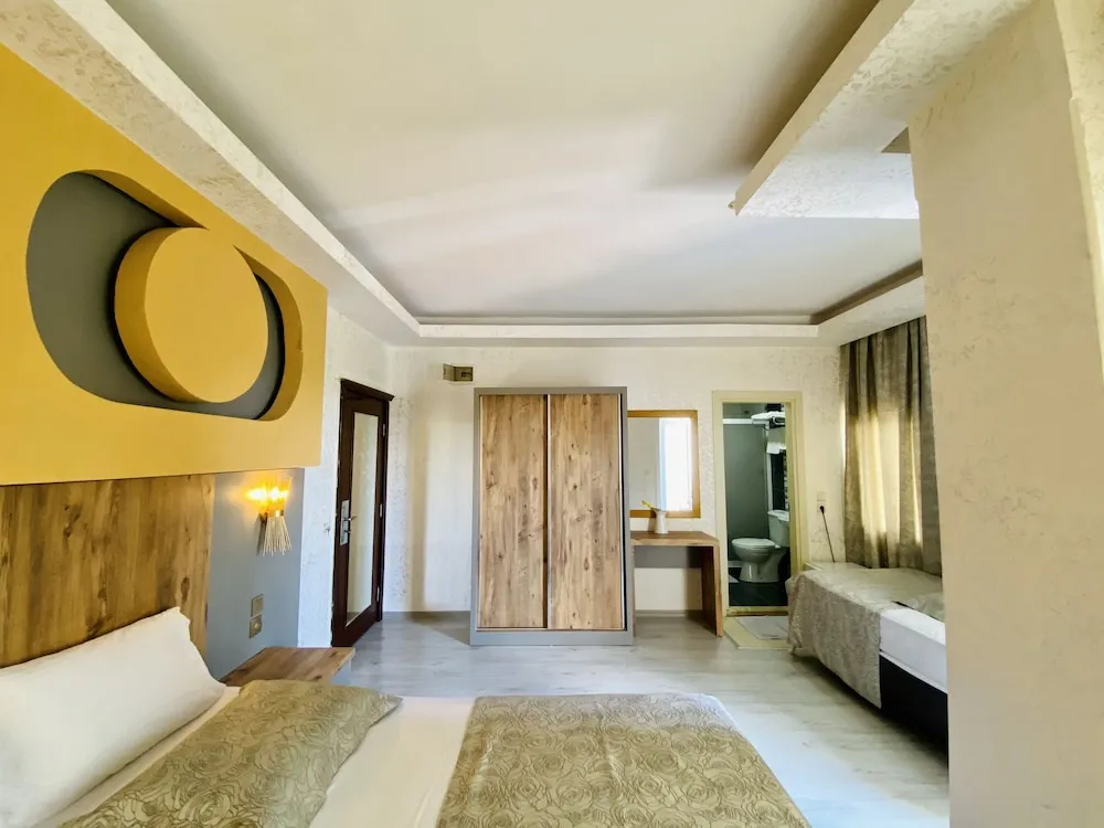 Standard Üç Kişilik Oda, Balkon