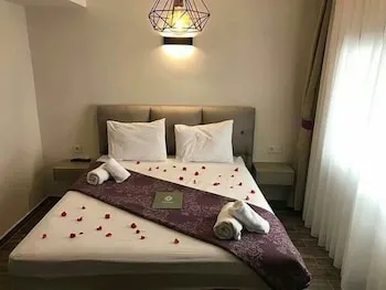 Akbük Taş Otel