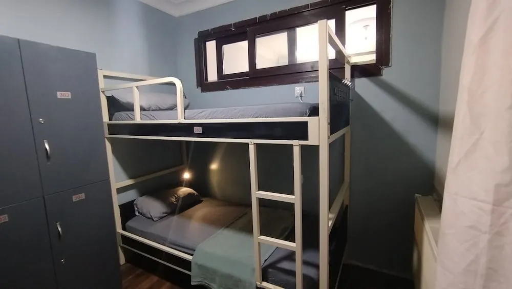 1 Bed in 8-Bed Mixed Dormitory