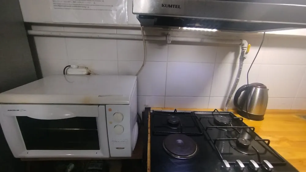 1 Bed in 8-Bed Mixed Dormitory