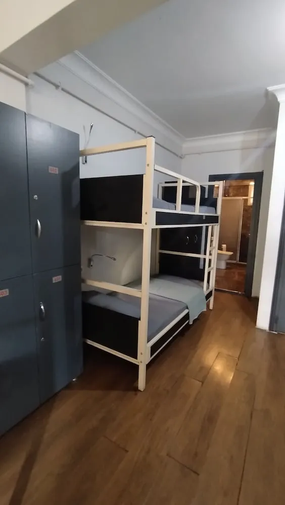1 Bed in 10-Bed Mixed Dormitory