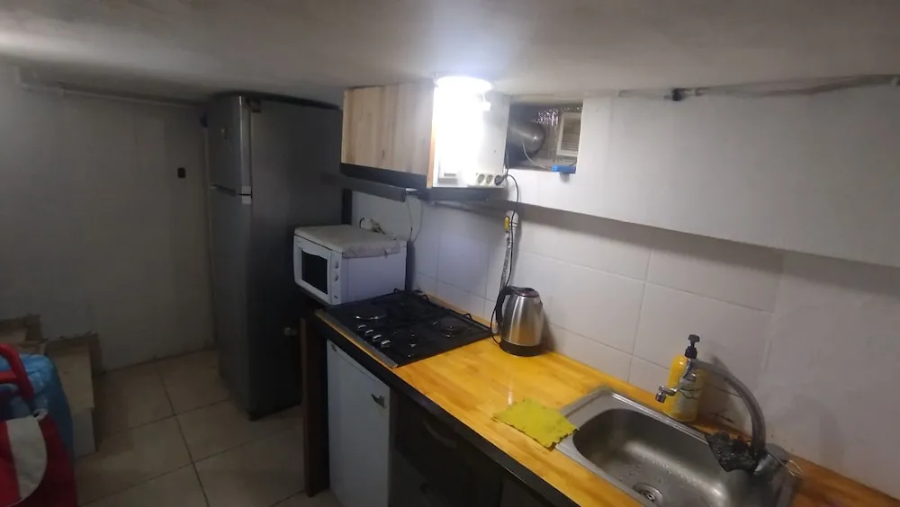 1 Bed in 6-Bed Dormitory (8-Bed Floor)