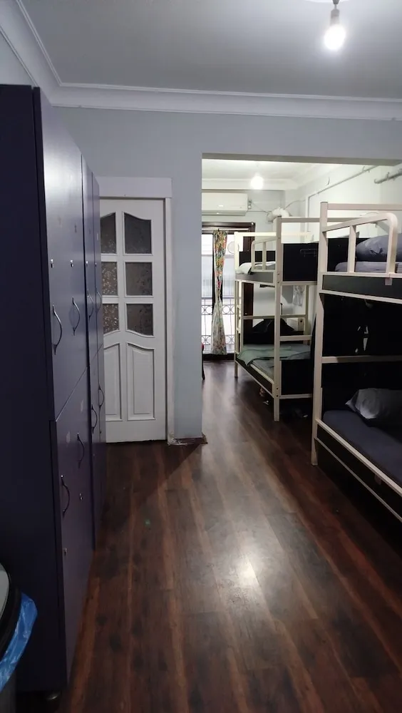 1 Bed in 6-Bed Dormitory (8-Bed Floor)