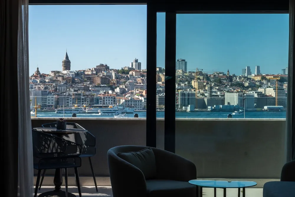 Deluxe Tek Büyük veya İki Ayrı Yataklı Oda